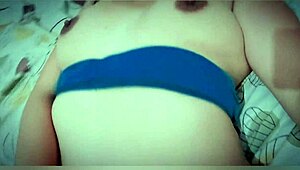 Aburrida En Mi Habitacion Esperando Que Mi Amigo Venga Hacer Los Deberes Para La Universidad