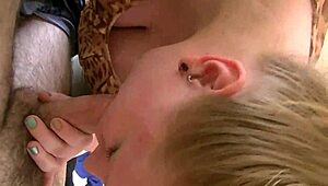 Redhead Giving Head Like A Pro 😘