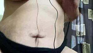 Indian couple gets into dry humping with real audio vibes