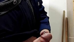 Masturbating To Huge Cumshot Again!