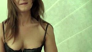 Polish Brunette Masturbates Solo in Stockings