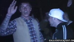 i watchin this teen get her pussy fucked hard at the party