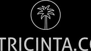 putri cinta flashes her perfect round tits in public! she shows her naked ass outdoors.