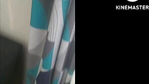 Montando la verga de un amigo en retro anal sex