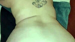 rubia se la traga toda y se viene a chorros con deepthroat