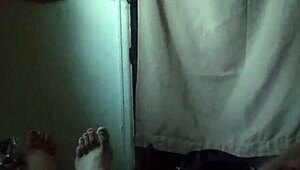 i'm jerking off on my bed in boulder co