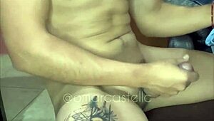 गर्म ताओ, क्या तुम मुझे अकेले जर्क ऑफ करते हुए देखना चाहते हो?