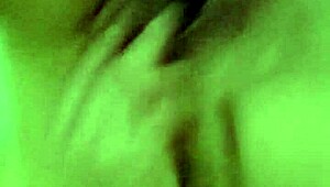 My slut wife loves sucking dick for a cumshot