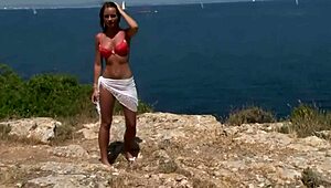 I can’t believe this chick stripped bikini by cliff