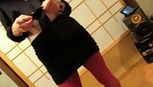 omg elena’s striptease got me all hot n bothered