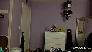 Lovesick American Nymphomaniac in Webcam Solo Performance