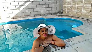 Amateur Slut Deepthroats In Home Pool Orgy Assfucking