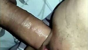 बीवी की टाइट गांड में उंगली डाली गहराई तक फिर जंगली गुदा चुदाई, मिल्फ कर्व्स कमाल के!