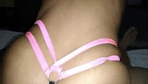 Eliza frees her ass for Allan Guerra Gomes