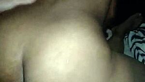 Eliza frees her ass for Allan Guerra Gomes