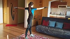 Babe masturbates with dildo to orgasm during sunset exercise