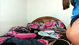 Mi ex novia me hace sex show para que regrese con ella