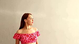 omg, this milf paid for repairs by sucking off the builder! 😲