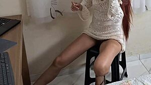 Housewife Receives Naughty Maintenance Man In Outdoor Reality