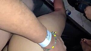 Fui a un club swinger y participé en un gangbang con intensa acción oral.