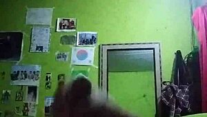 Cute Gay Guy Cumming Hard And Loud