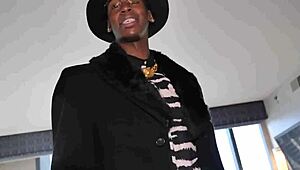 How christy love and tstyles teach holiday pussy eating techniques