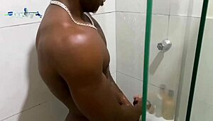 Ruivinha called me to fuck her ass, and it stayed wide open as she moans deliciously