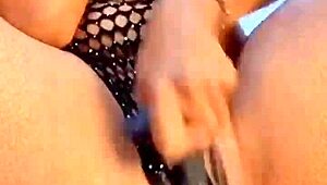 hot seated lesbian lets cum in mouth during masturbation