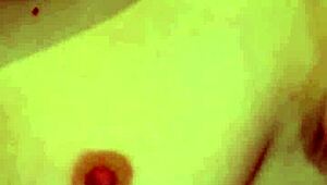 Help me screw this brunette deepthroat 😈