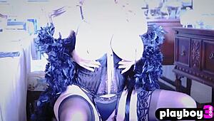 Sophie Dee Reveals Her Big Natural Boobs During Posing In Hot Lingerie