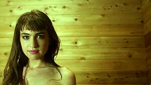 hey ivy rose, show that nice ass and small tits, you look amazing!