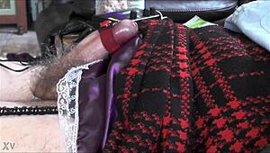 quick estim brings her to orgasm 😍