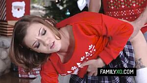 hey blonde teen 18+ stepsis riley mae, getting fucked by stepbro at christmas family pics?