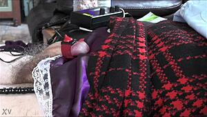 quick estim brings her to orgasm 😍