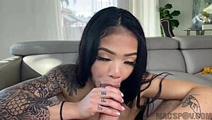 छोटी एशियन पेस्ली पेज को बिग डिक ने POV में रेल कर दिया