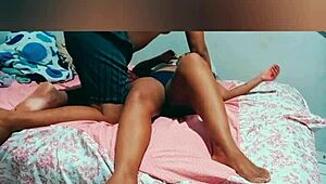 want to lick that morena's delicious pussy in homemade muff diving scene?