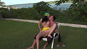 LOOK AT THIS fabulous OUTDOOR FUCK!