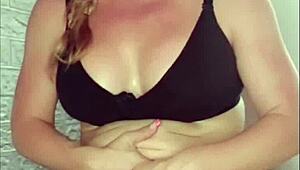 i love watching this milf oil her tits and pussy