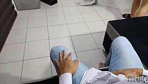 corrida interna for my new 18-year-old stepsister's huge ass