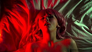 raven's beautiful agony with dildo and toys 😍