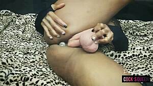 Can you believe queen dark dea fucking her pussy with that huge dildo?