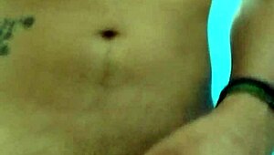 Hoy Traigo Solo Masturbation Video with Intense Cumshot Action!