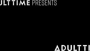 Hey, college babe Alexis Tae just can’t resist Ana Foxxx’s clit!