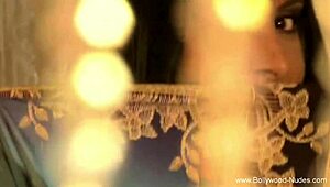 Bollywood brunette beauty teasing nude