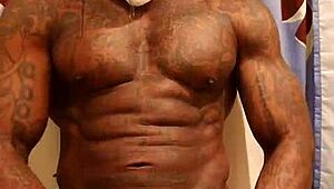 bbc worship hallelujah johnson jerks off for cash 😍