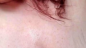 Missr8 Loves to Play with Her Stunning Curves