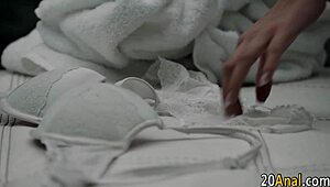 i give blonde babe hardcore anal with cumshot