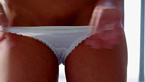 Jessie Volt and Lola A Fingering and Kissing