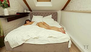 ¿Sensual homemade sex between two young 18+ lesbians with wet pussy and licking?