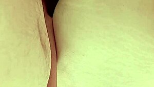 Follando profundo a la puta de mi sobrina latina teen con pequeño culo